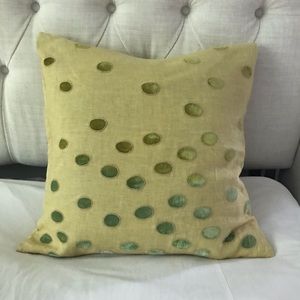 Linen pillow cover w/ velvet appliqué